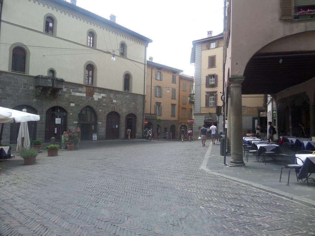 La Luna Blu In Old Town Bergamo Exterior foto