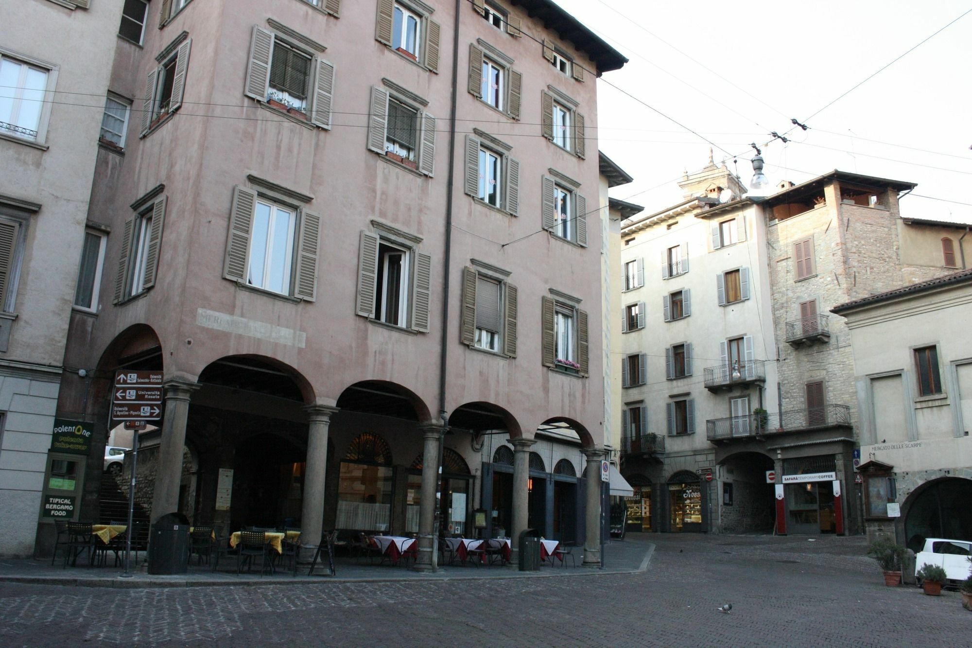 La Luna Blu In Old Town Bergamo Exterior foto